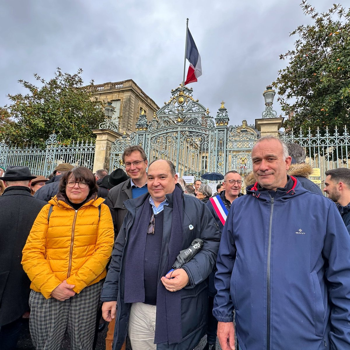 [Rassemblement contre l’antisémitisme 📍]

Ce dimanche, devant la Préfecture, nous étions presque un millier à avoir répondu à l’appel de l’AMF pour apporter notre soutien face à l’antisémitisme et à toute forme de haine 🇫🇷 🇪🇺