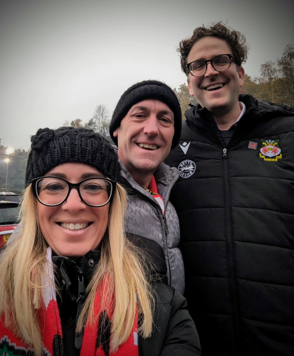 staycwrex's tweet photo. When you wish today wasn't a bloody flat shoes day 🙈 Nonetheless....great win for @WrexhamAFCWomen at The Rock today even if we were on the edge of our seats until the 95th minute 🤣 Thank you @thehumphreyker for the pic! https://t.co/73YrUiTFS2