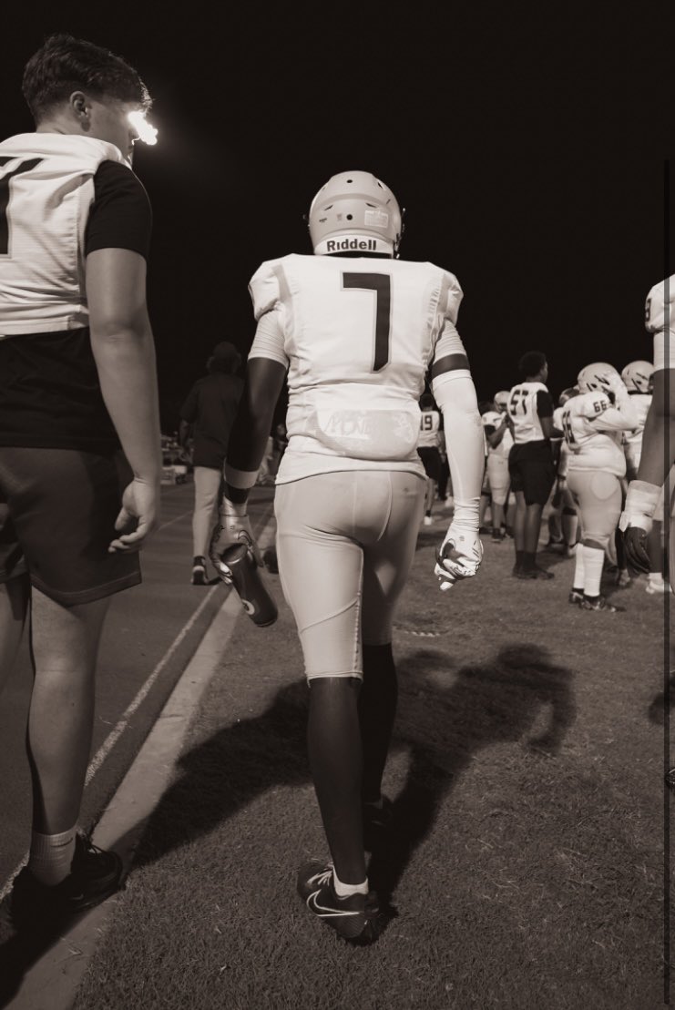 Senior/ Career tape. 
0 touchdown in man coverage. 
Nickel/Rover
hudl.com/v/2MTaRE

@jathan_UO