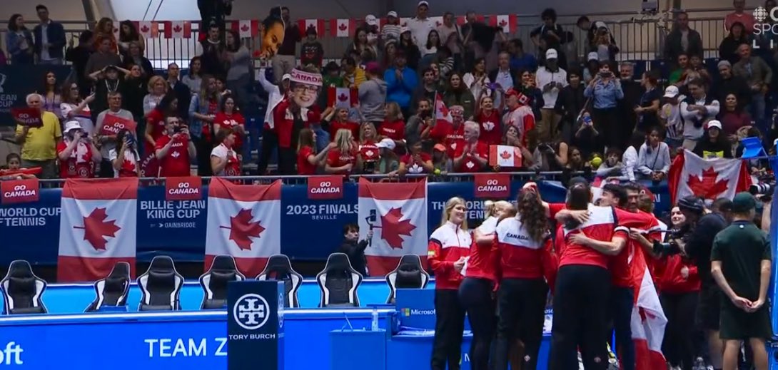 Devin_Heroux's tweet photo. WORLD 🇨🇦🎾 CHAMPIONS 

CANADA WINS THE BILLIE JEAN KING CUP FOR THE FIRST TIME 

Leylah Fernandez wins in straight sets to secure victory for the Canadians. 

What a time for tennis in Canada. https://t.co/cYBvCu1Ou8