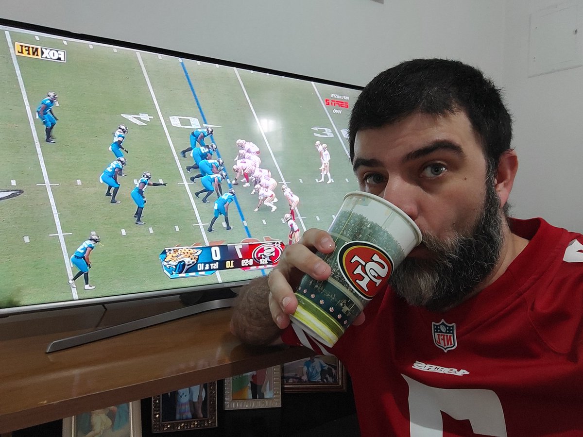 mpmadeira's tweet image. Dia de Niners. Voltar a vencer esse time forte de Jacksonville degustando uma IPA. #GoNiners #49ers #NFLnaESPN