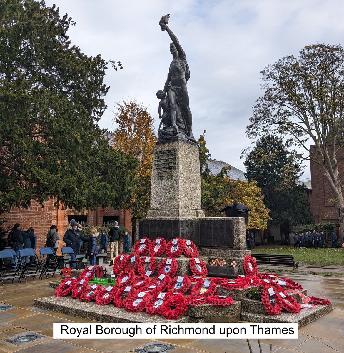 Against the turbulent backdrop of geopolitics, our values of #Duty & #Service were celebrated this weekend. The #FieldofRemembrance @Wabbey, the @PoppyLegion #FestivalofRemembrance @RoyalAlbertHall and the moving ceremony @Cenotaph were amplified across the 32 Boroughs of London