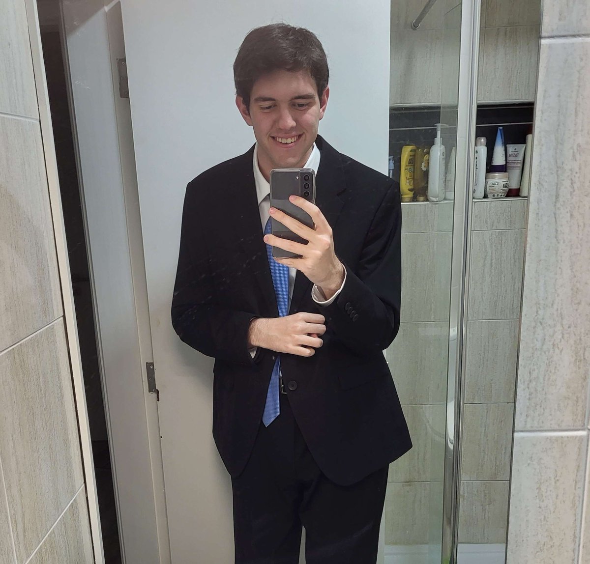 Boas malta perdi a minha conta antiga do twitter(X) e nao acho que a vá conseguir recuperar tão cedo. Quem seguia-me na conta antiga pode voltar a seguir nesta para ajudar porque irei colocar LFT post em breve.
RTs pls 🤜🤛