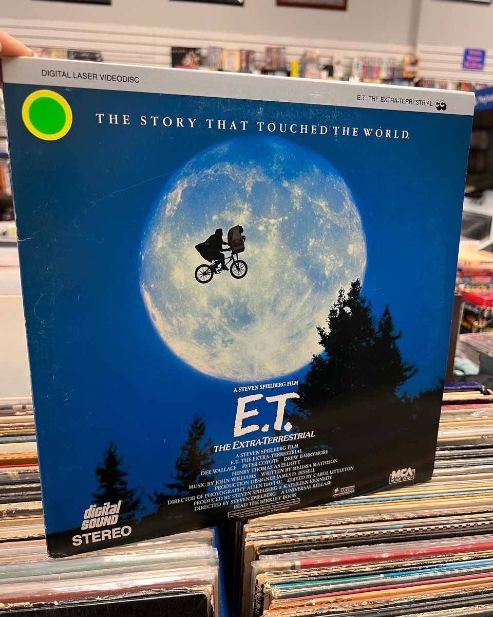 RetroReplaymd's tweet photo. We have tons of laser discs in stock! Stop in to see what we have! #laserdisc #movies #laserdiscs #laserdisccollection #moviecollection #retroreplaybelair #maryland #shoplocal #christmas #christmasvacation #nationallampoonschristmasvacation #et #species #nothingbuttrouble https://t.co/vRkLDPqtLs