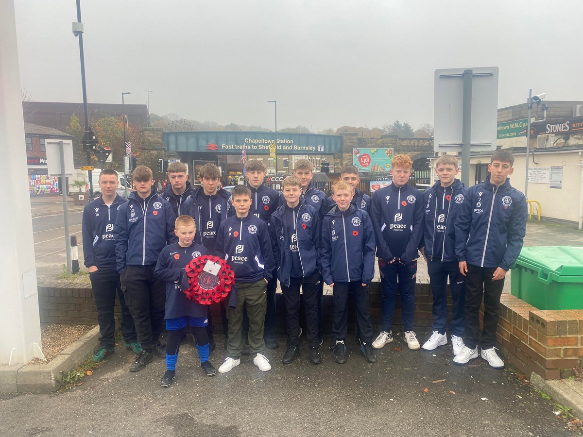 Teamgrassroots_'s tweet photo. Thorncliffe Villa Under 15s Yellows.

Drighlington Juniors U12 & Bramley

Harling Colts FC U14s Stallions and Attleborough FC U14 Vipers

Immingham Pilgrims U11s & U12s

All paying their respects for the fallen.

At the eleventh hour on the eleventh day of the eleventh month – we will remember them.❤️

#GrassrootsRemembers #LestWeForget