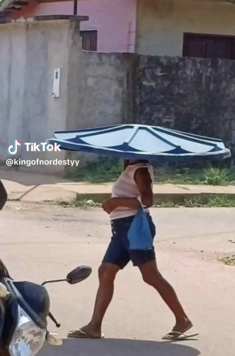 luscas's tweet image. impossível viver hoje