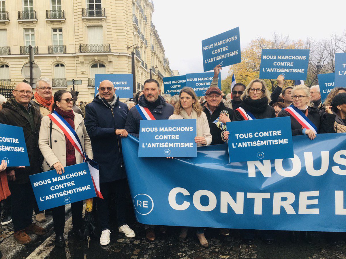Nombreux et unis, nous faisons bloc. Pour la République. Contre l’antisémitisme. Pour la paix. 
#Marche12novembre
🇫🇷🇪🇺