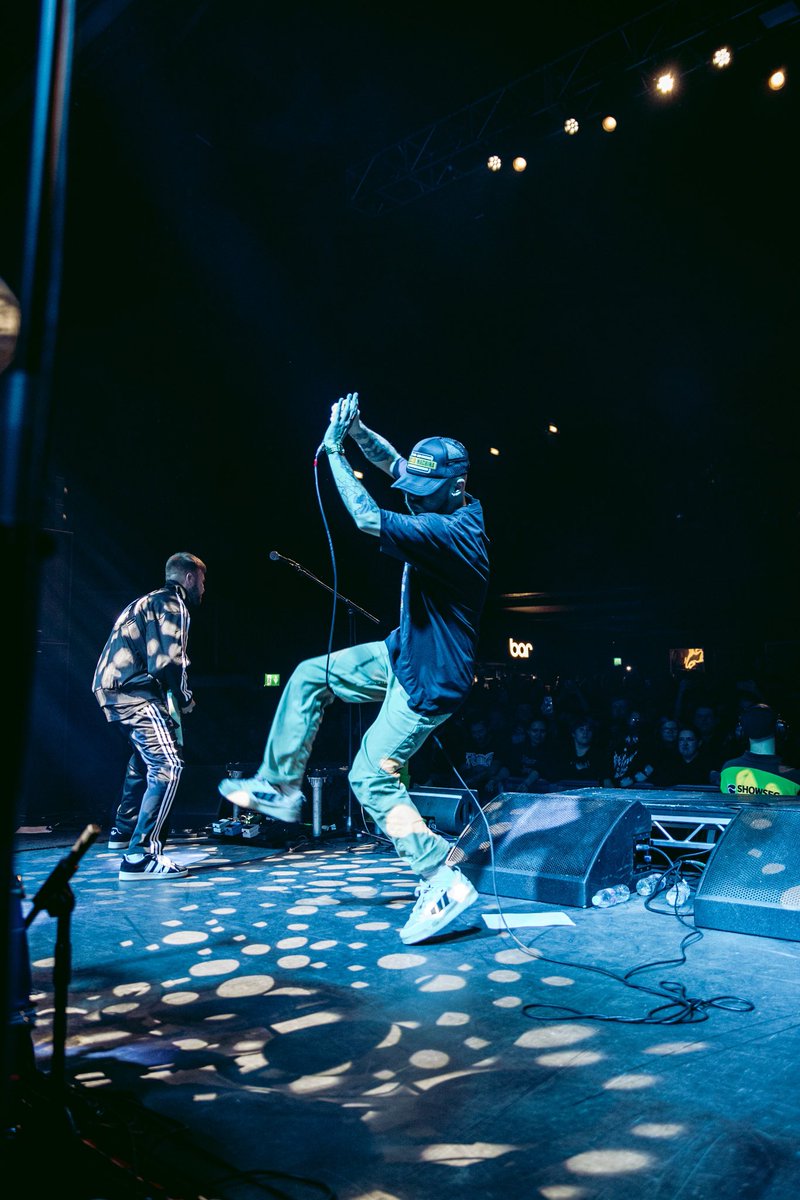 London Last night!
What an incredible way to finish the UK leg of tour.
<a href="/tinyraindr0p/">Tiny Raindrop Photography 📷</a>