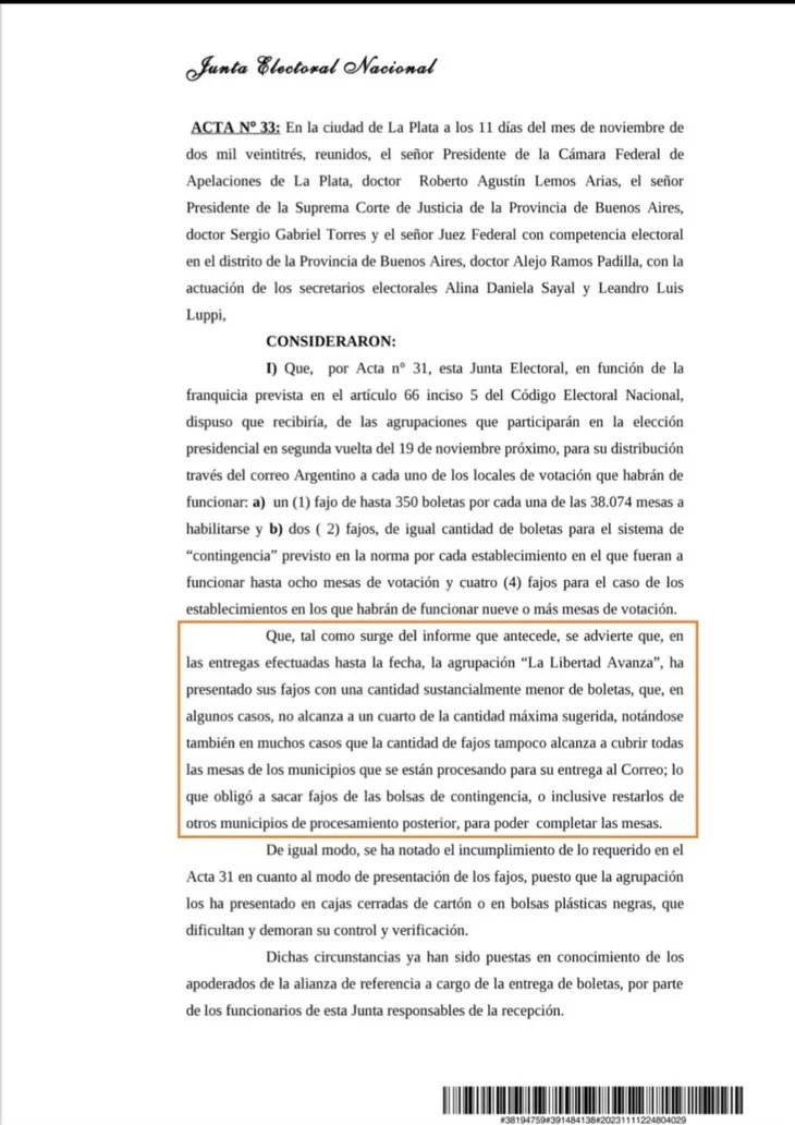 Noticiasalinst's tweet photo. 🚨 GRAVISIMO 
La jueza Servini advirtió q #LLA  presentó, tenía q presentar 350 por mesa y llevó 100.
La #JusticiaElectoral denunció a #LLA por quedarse con 393.045.690 de pesos por la impresión de boletas. Invirtió solo 4.000.000 de pesos d los 397.045.60 q les aportó el estado. https://t.co/RWCQmaCZ1h
