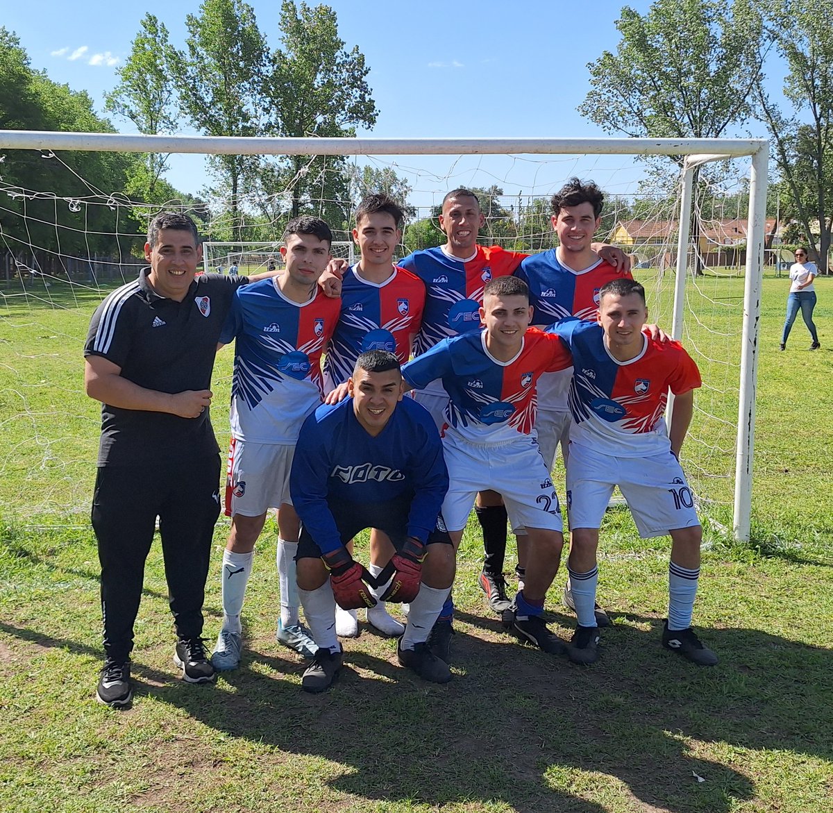 Felicitaciones compañerxs,  estamos en la final de los 3 torneos de Ezeiza. 💪 <a href="/carniza25/">ruben romero</a> <a href="/cocorojas83/">Jose Rojas</a> <a href="/DanielOveja/">Daniel Ovejero</a> <a href="/gabyfranch77/">El PELA 85 🌶️</a> <a href="/RICARDOMBARBAR/">R .Barbar</a> <a href="/Sebasju158/">Sebasjuarez</a> <a href="/VaneRamos1402/">Vanesa Ramos</a> <a href="/Tomaasff/">Tomas</a> <a href="/CarlosPerezSEC/">Carlos Pérez</a> <a href="/Montesinocarlo1/">Montesino carlos</a> <a href="/BifariR/">BifariRacing</a> <a href="/Arturogordill0/">Arturo</a> <a href="/emanuelpeddrozo/">emanuel pedrozo</a>