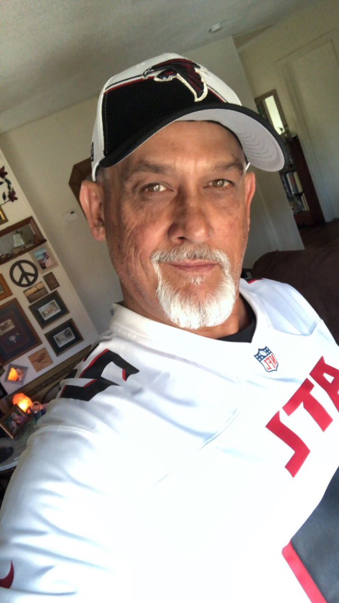 ScottyS23's tweet photo. Let’s turn this shit around today @AtlantaFalcons 
 RISE UP !!!! https://t.co/SkshO9KcAo
