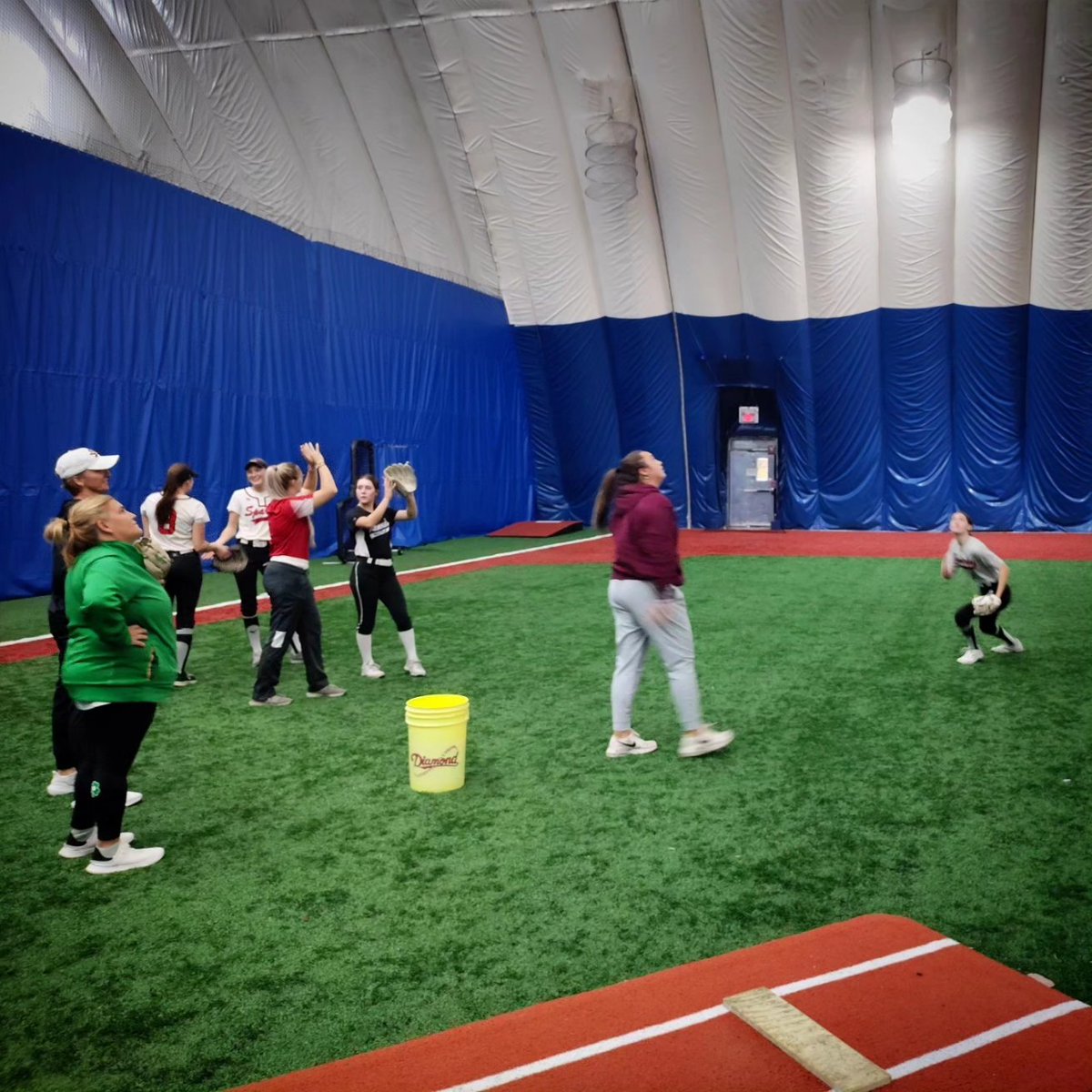 Happy to help host the Sparks Premiere Softball (@SparksPremier) College Camp today! Really great to see so many collegiate coaches come out to help all these ladies grow as players and prepare them for the next level!

#BoKnows #CreatedByCulture #Softball #CollegeCamp