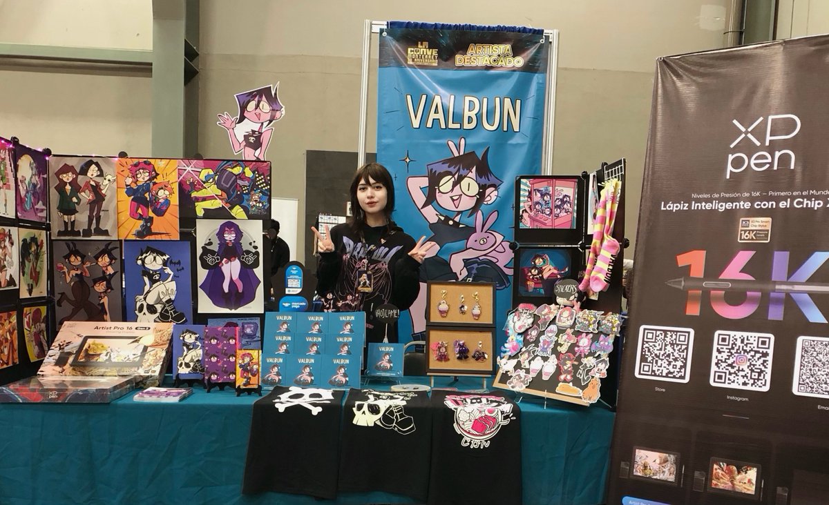 Último día en el Artist Alley de @LaConveMTY ! 🖤