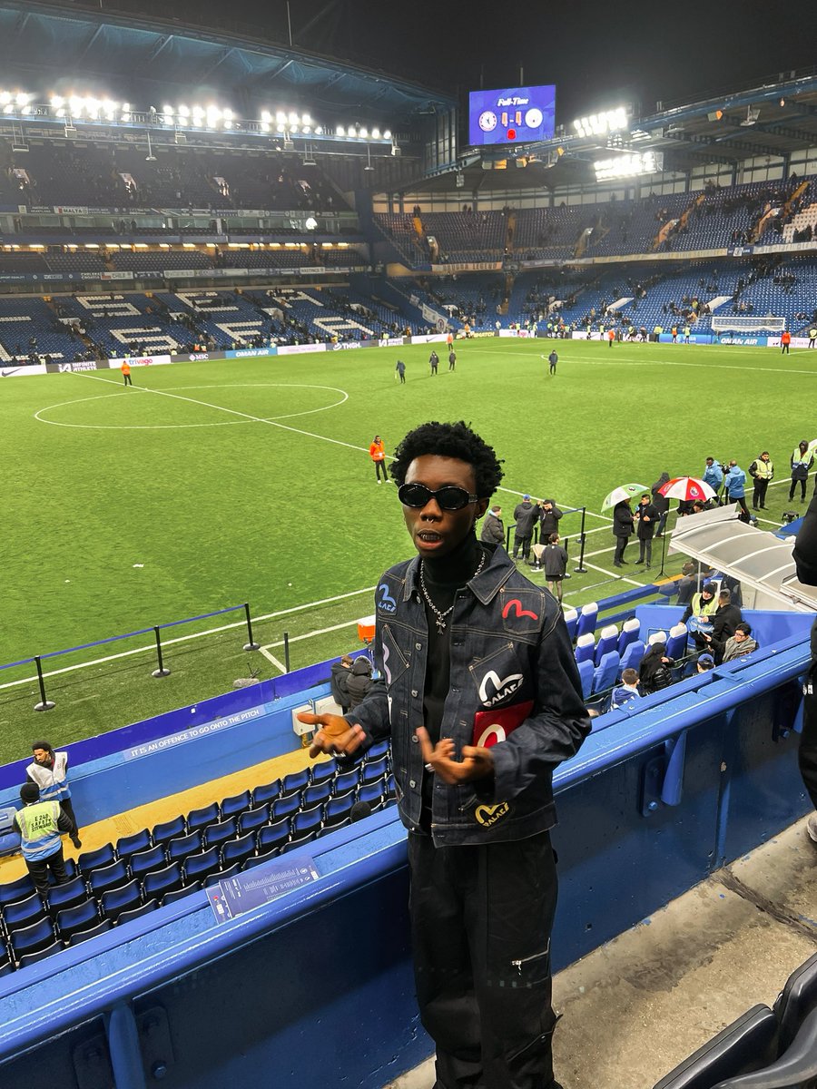 I AM A CHELSEA FAN, MY BLOOD IS BLUE 💙