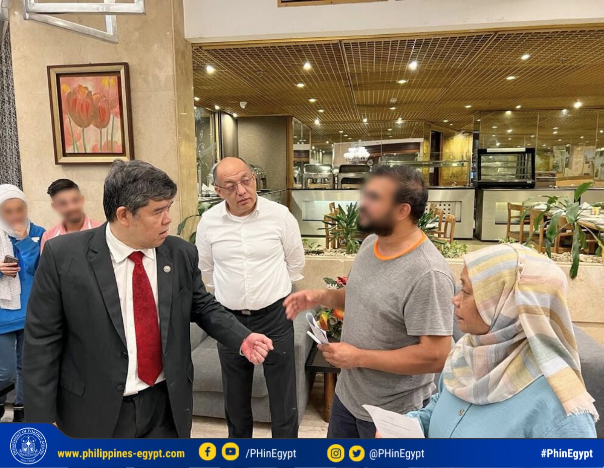 PHinEgypt's tweet photo. 12 November 2023-DFA Undersecretary Eduardo De Vega arrived in Cairo today to check on the Filipinos who were evacuated from Gaza through the Rafah border on 10 November 2023. 

(Full details in the description below)

#phinegypt
#Philippines
#Egypt
#Filipinos
#DFAPHL https://t.co/kBlX5VZxzD