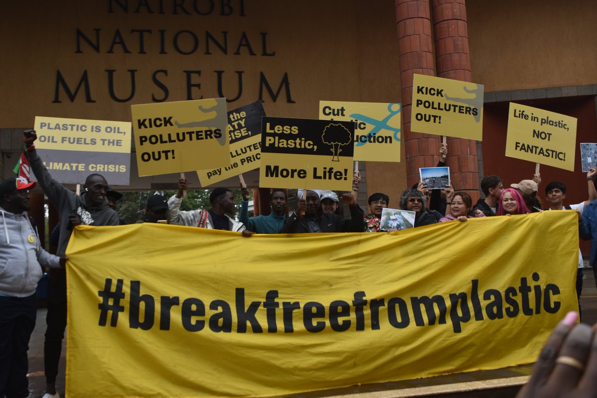 🌍 Joining forces in Nairobi to walk for peace and raise awareness on plastic usage in Nairobi! 🚶‍♀️🚶‍♂️ Advocating for climate change and justice. Together, let's make policies for a plastic-free future! 💚🇰🇪 #ClimateAction #PlasticReduction #JusticeForAll #breakfreefromplastic