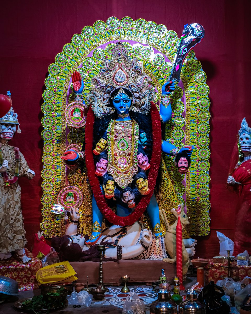 NiloyGhoshPhoto's tweet photo. শ্যামা!
~
#NiloyGhoshPhotography
~
#joyboromaa #banglarpujo #boroma #coloursofpuja #diwali #diwali2023 #diwalivibes #joyboromaa #kaali #kali #kalima #kalimaa #kalipuja #kalipuja2023 #kalipujo #kalipujo2023 #kolkata #maa #maakali #kolkata #calcutta #calcutta_ig #kolkatarpujo https://t.co/HI8wEjLAMB