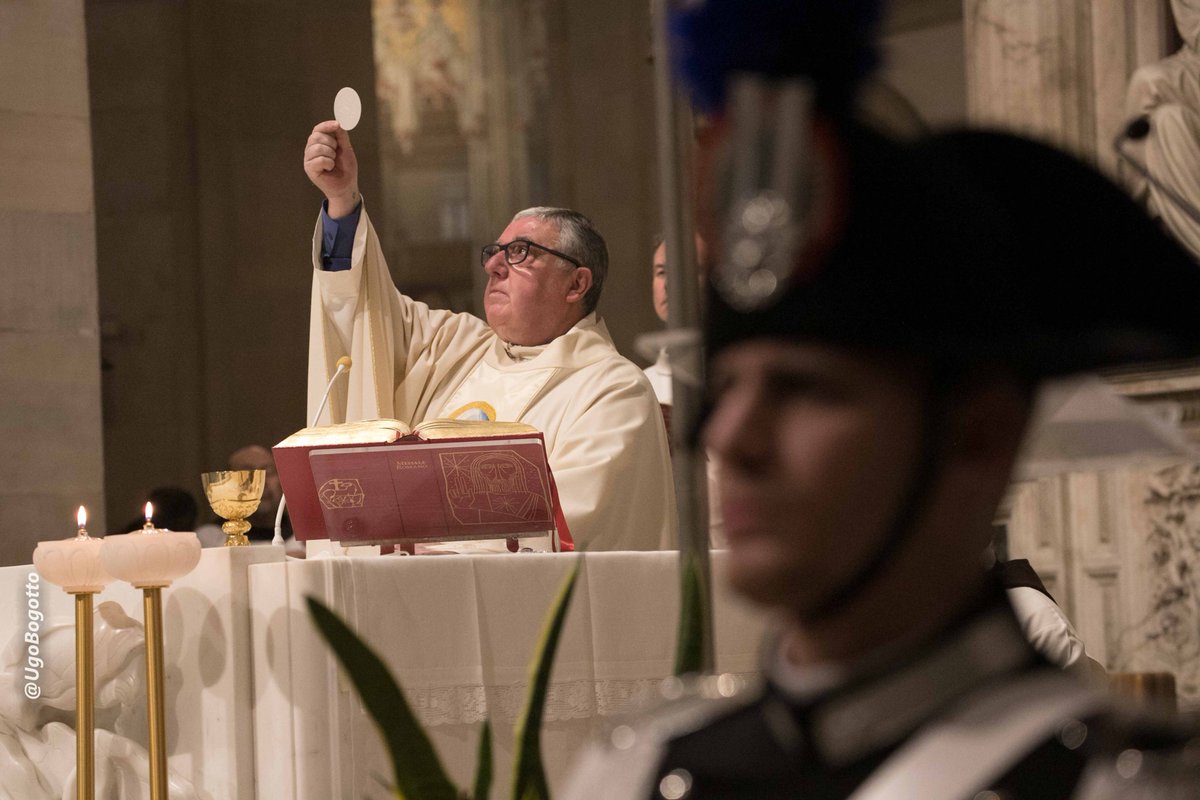 SantaCasaLoreto's tweet image. Festeggiata oggi, con il raduno interregionale dell’Associazione Nazionale Carabinieri al #Santuario della #SantaCasa, la Virgo Fidelis, patrona dell’Arma dei #Carabinieri .
La Santa Messa è stata presieduta da Don Giuseppe Faraci dell'Ordinariato Militare.

Ph @UgoBogotto