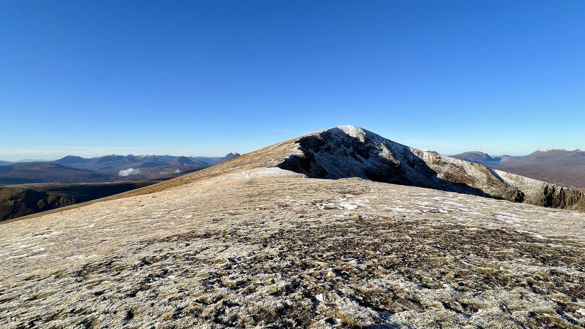 skhsusieq's tweet photo. Todayโs hike should have had me hitting stretch target but still 1 off ๐ฌ slog up a bog but once on the ridge it was great & finished off with the best cheese toastie Iโve ever had at The Midge Bite
#munro #munrobagger #fionnbheinn #scotland #hike #mountain #hikingadventures https://t.co/nlpOtxtkdo