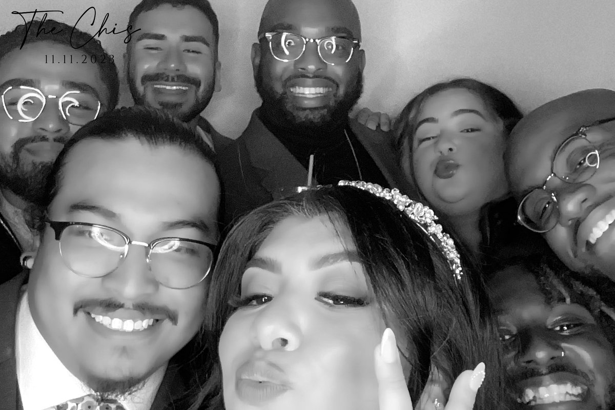 thatboylonz's tweet photo. ‘Twas a lit wedding! Congrats to The Chi’s 👏🏾 https://t.co/FiShPZncDj