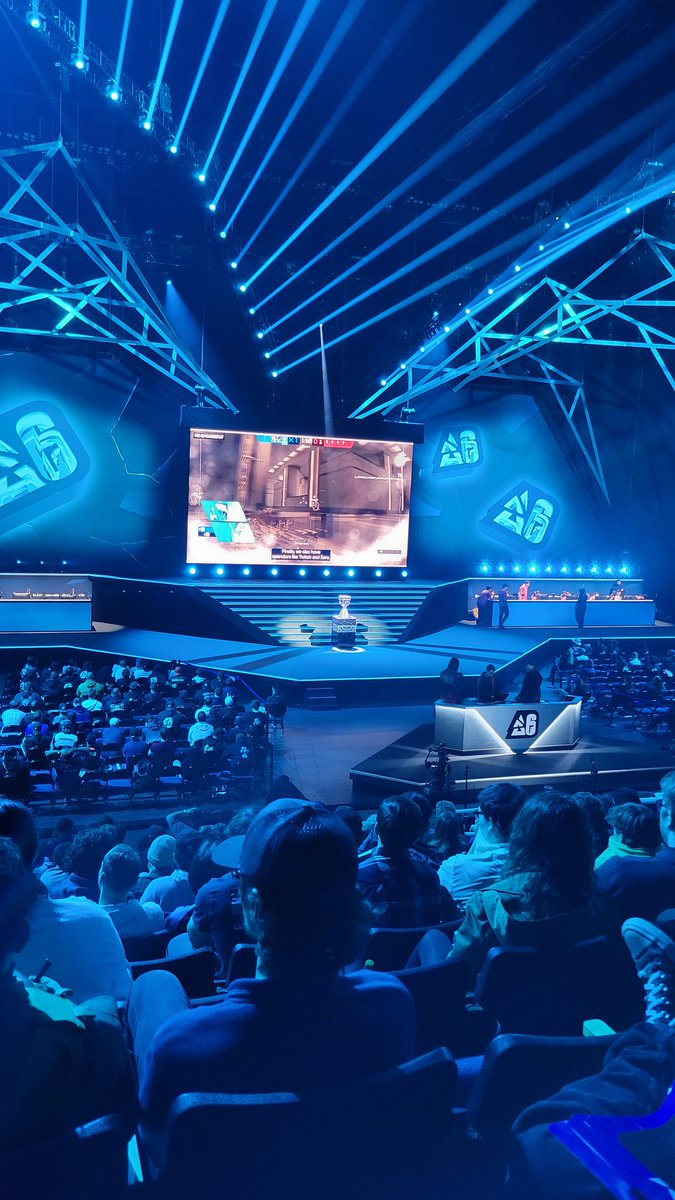 tempestoc's tweet image. Yeah I'm getting back into siege. Operation Deep Freeze looks phenomenal and I'm so very excited. Any other women want to make an all female team? ;) 
@Katelynmyt 
#RainbowSixSiege #blastr6 #operationdeepfreeze #esports #excitement #thatonebritt #womeninesports