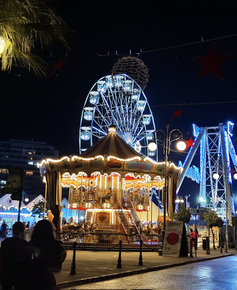 Χριστούγεννα στην πόλη μας 🤶 🎄