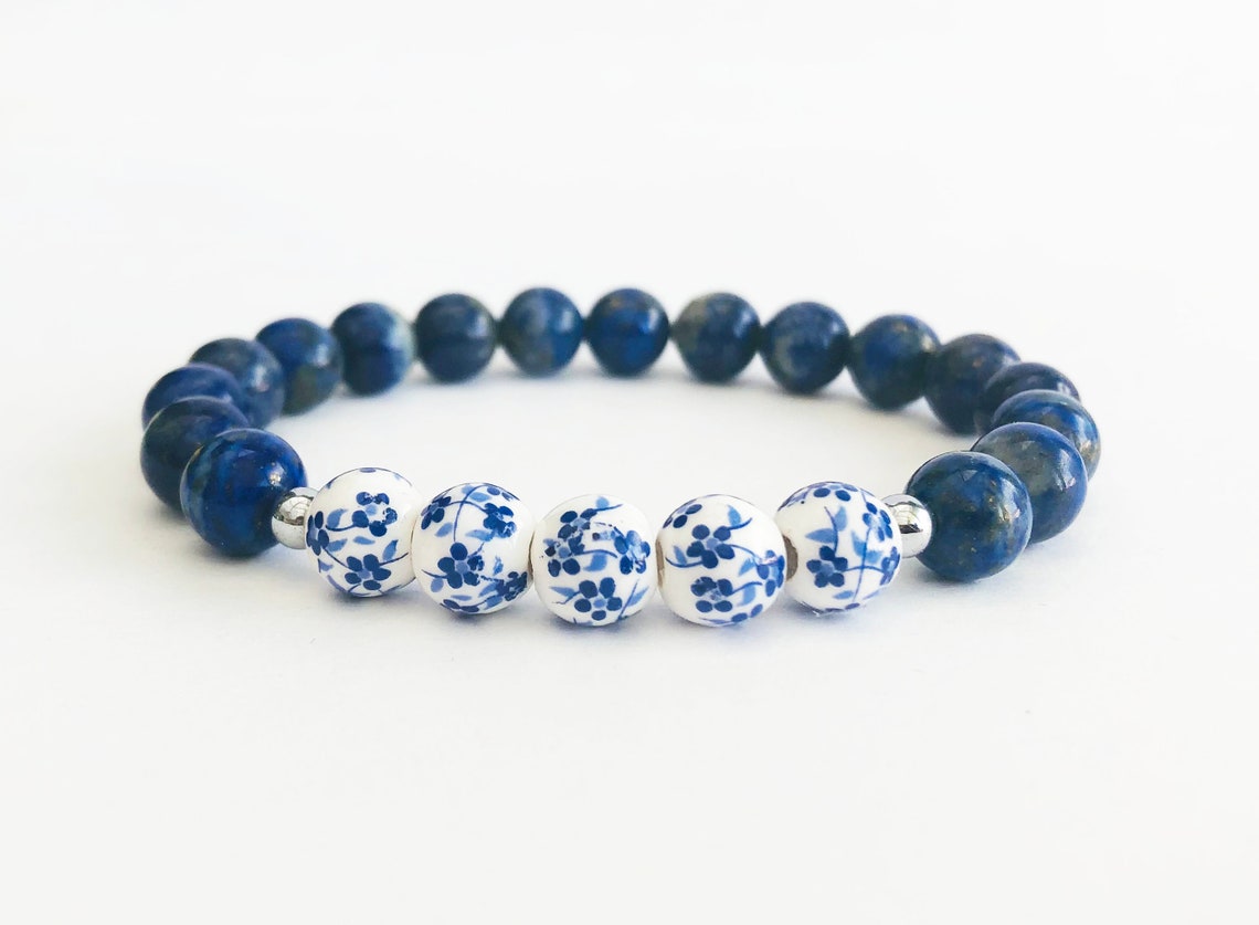 🔥 Our #Sale is Now On! 🔥
#HandmadeInUK Lapis Lazuli and Floral Painted Porcelain Bead #Bracelet. 10% off. Reduced price £9. Free UK shipping. We ship worldwide.
#ValerieGiftsUK 
#UKCraftersHour #CraftHour #HandmadeHour #CraftBizParty
valeriegiftsuk.etsy.com/listing/720992…