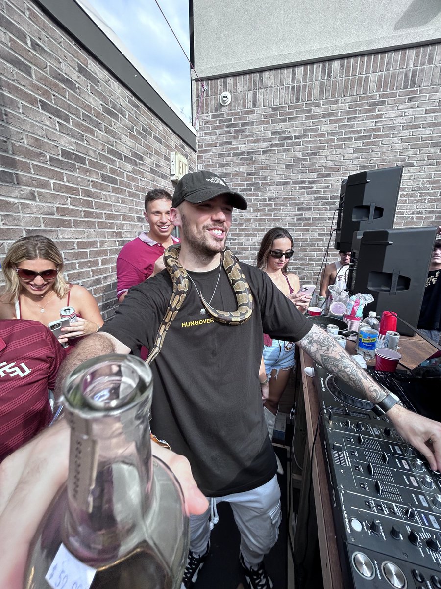 San Pacho tweet media