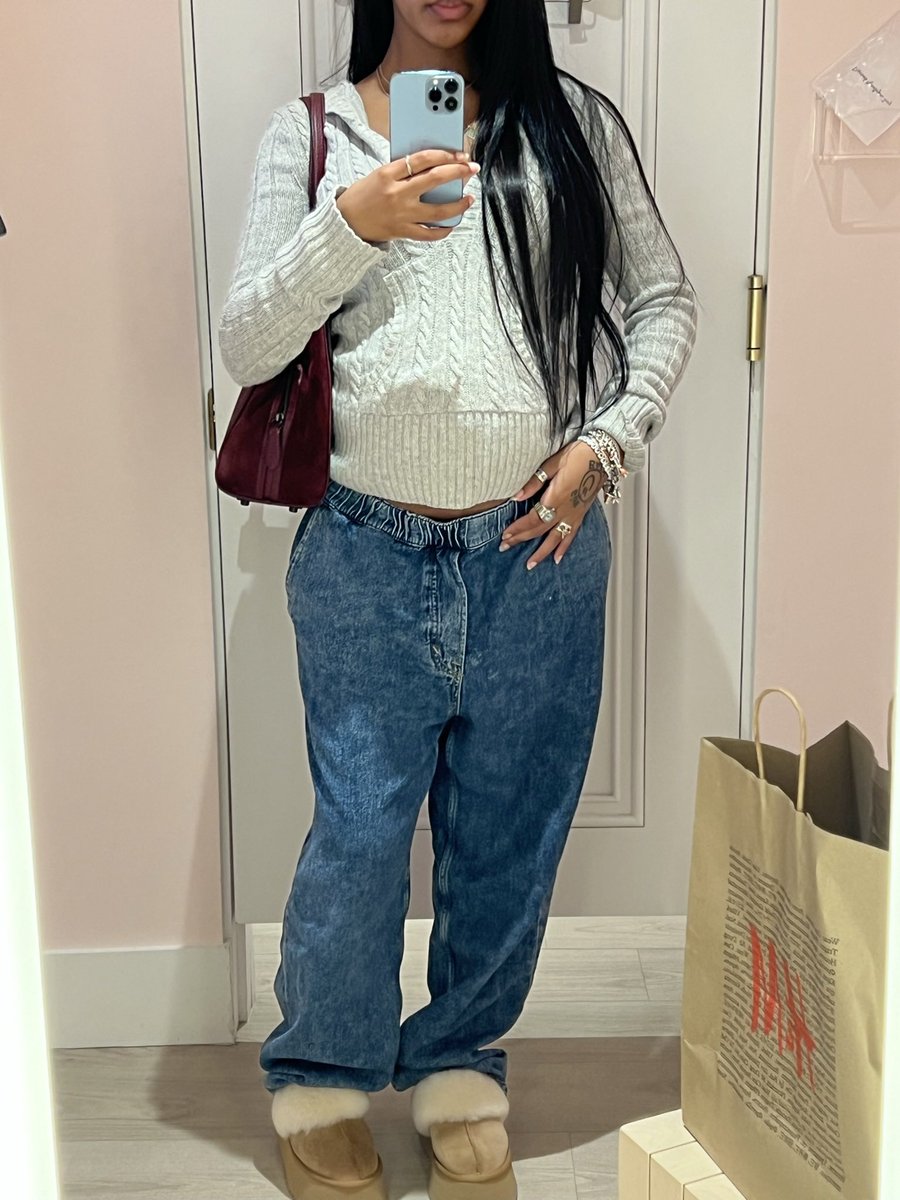 kelssqueen's tweet image. feelin heavy