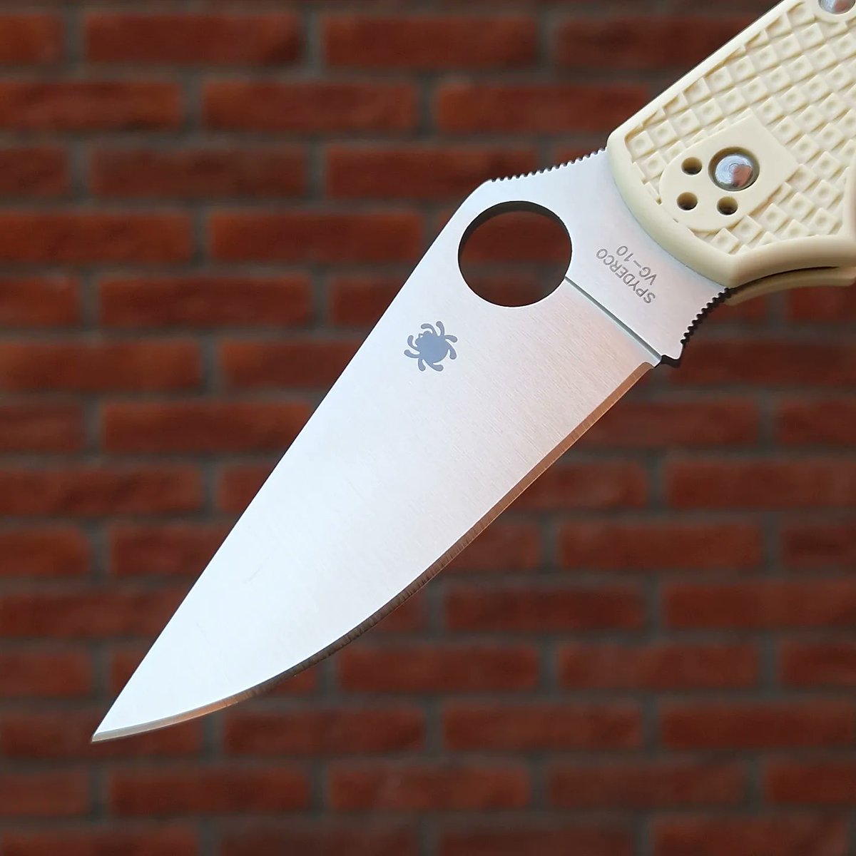 spydercollector's tweet photo. Clipped on my #spyderco #stretch2 #sprintrun today. https://t.co/Jl5zUzkiXX
