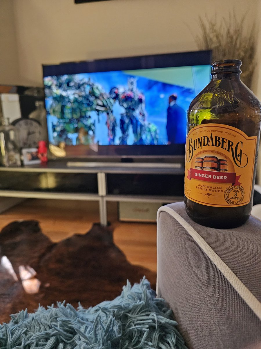 butch_manong's tweet image. Chillax