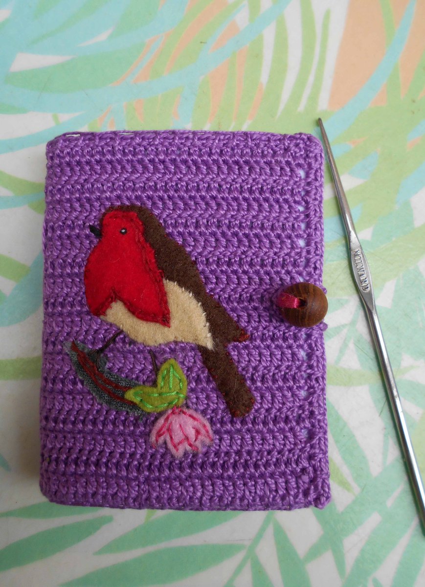 Evening. It takes time to make a journal.
But no need to wait, as we've some in stock and ready to post.
20% off this beautiful handmade 'Robin' journal (small) FREE UK delivery. Ready to post prettyhopsandjumps.etsy.com/uk/listing/152… #ukcraftershour #shopindie #handmadehour #usa