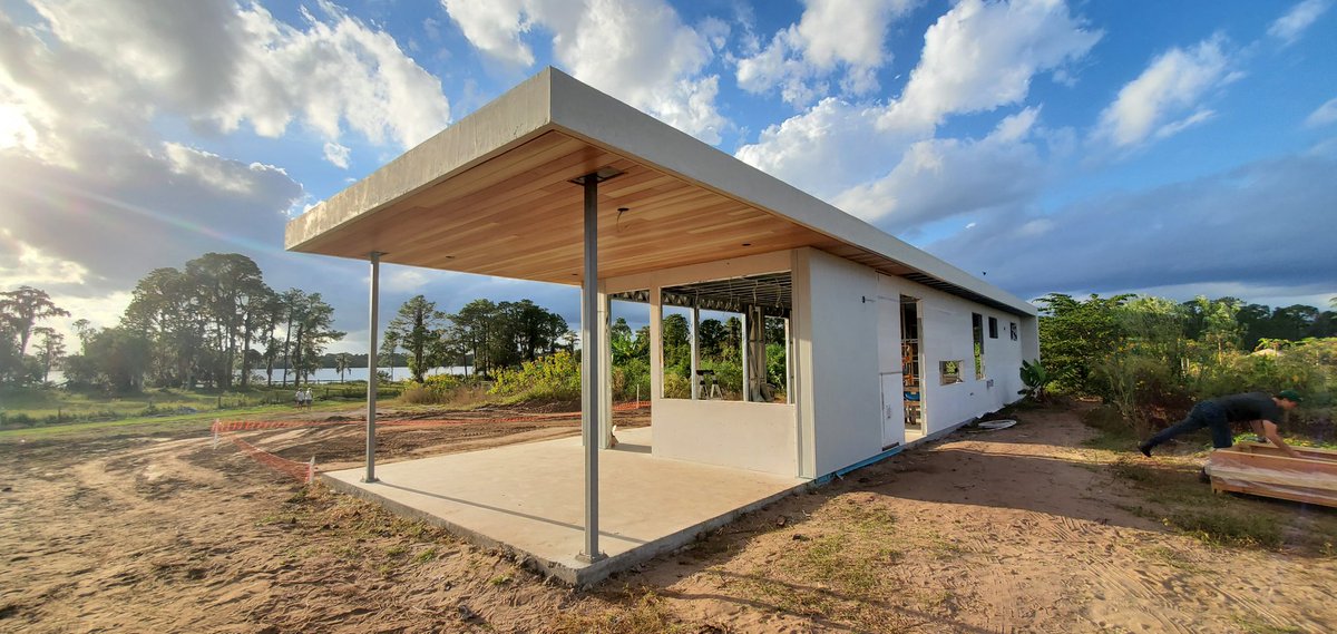 LIGAssets's tweet image. Wrapping up a great weekend, special thanks to Jim Gale and everyone associated with the @FFA_everywhere event. $LIGA is excited about the future of this new building models , in February we'll be showing you the final construction photos of these new buildings.