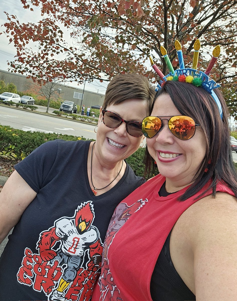 Special shout out to my tailgate bestie <a href="/sadnky/">~SarahD~Feral Philosopher</a> for making my birthday weekend so fun!  You are so special to me! Love you girl!
