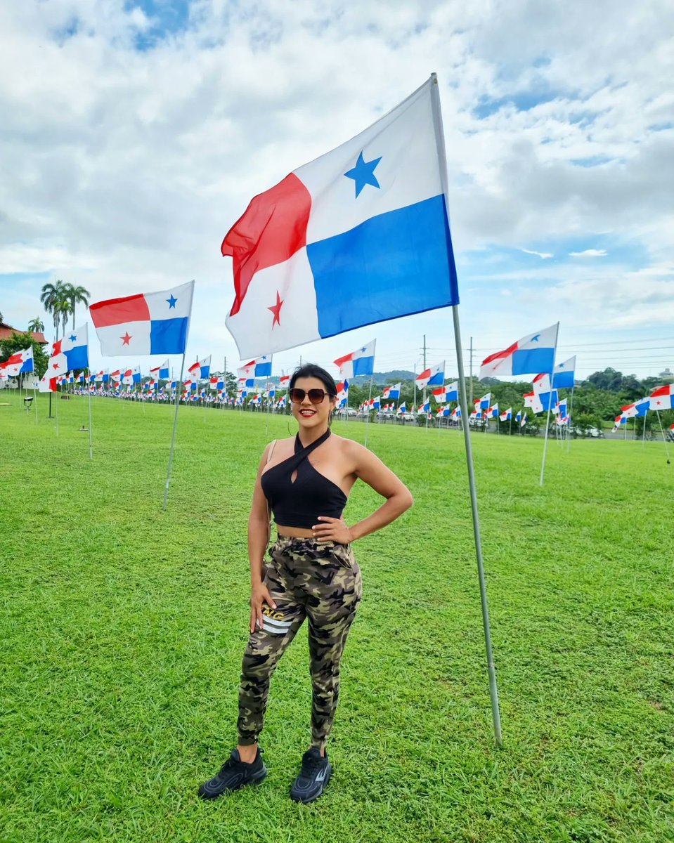 RoxanaAndreaBas's tweet photo. Inmensidad 🫶🚢⛴️🛳🌉🏙🇵🇦😊
#selfie #selfietime #panama #canaldepanama #esclusamiraflores #barco #mirador #canal #ciudaddepanama #viajar #amorproprio #bella #linda #hermosasmujeres #chicaslindas #mujerestrans #transEcuador🇪🇨 #translatina #transbeauty #travestislindas https://t.co/9Ehgdo1RKq