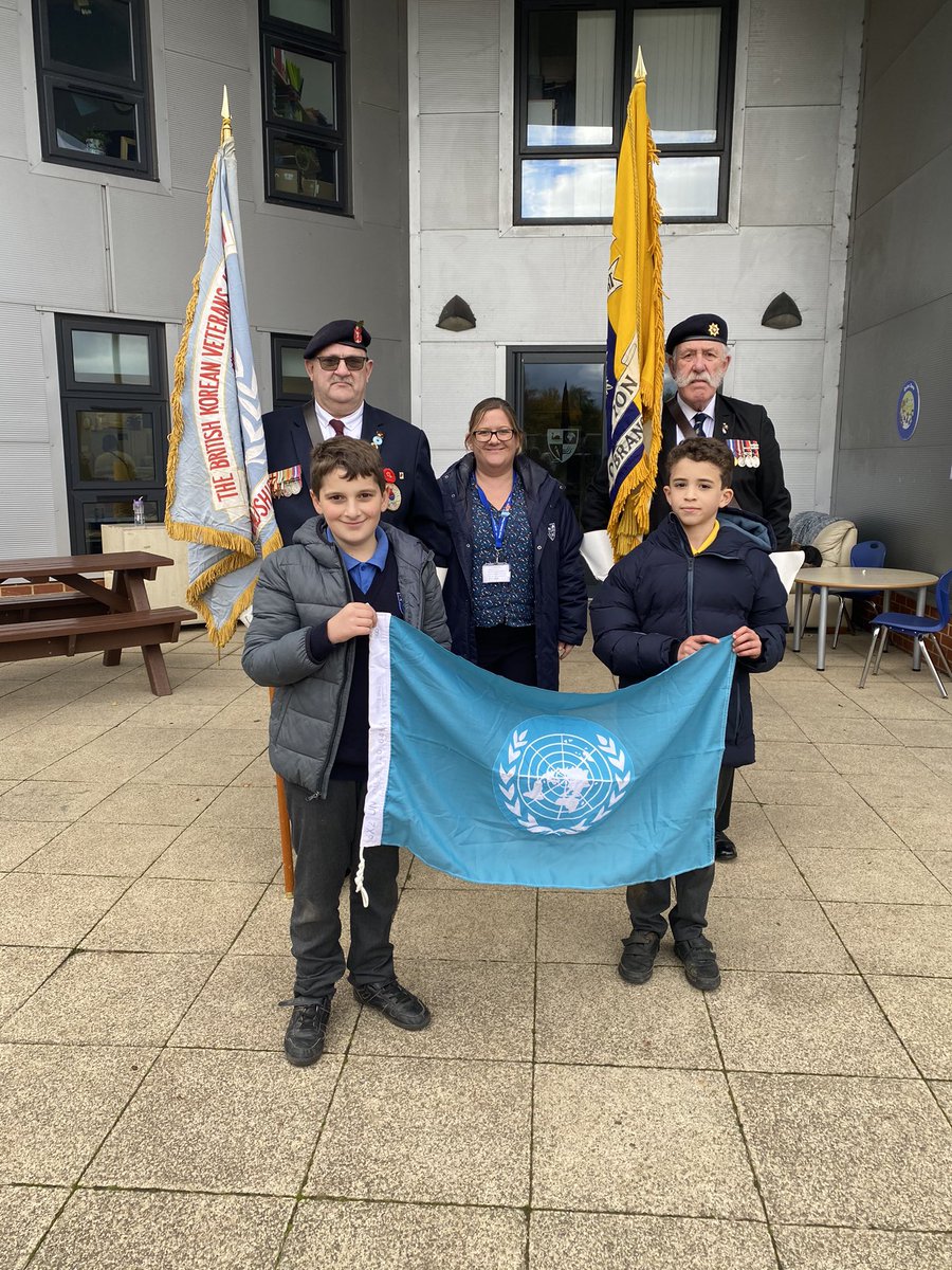 denisemburgess's tweet image. Our year 6 children continue the legacy left by year 6 three years ago when they set up and ran a Remembrance service in our community, a huge thank you to @PoppyLegion for your support as always @GreatDenhamPS @JimWeir92567466 @GtDenhamPC #REALprojects