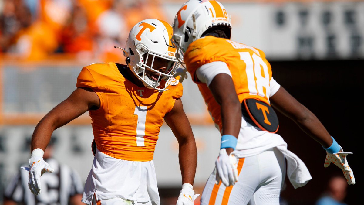 After an amazing conversation with <a href="/Coach_Nez_/">Willie Martinez</a>, I am blessed and Excited to receive an athletic scholarship offer to <a href="/Vol_Football/">Tennessee Football</a>!!! I have locked in an official visit for the weekend of December 8th! <a href="/coachjoshheupel/">Josh Heupel</a> <a href="/CoachTimBanks/">Tim Banks</a> @CoachEkelerUT <a href="/EnsworthFB/">Ensworth Football</a> <a href="/CoachRocBatten/">Roc Batten</a>