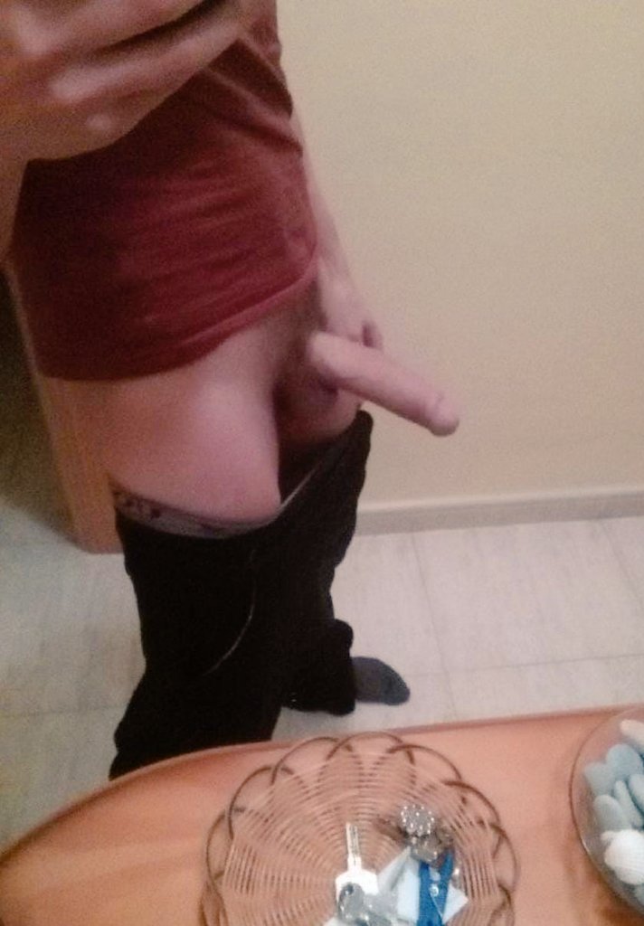Deivid_Wayne's tweet photo. A qué mamón le apetece limpiarme el sable a lametones ?  
#cash #cashmaster #findom #findomgamer #dominador #esclavo #gaymer #fetichepig #bdsm #onlyfans #feetgay ESTOY CONTESTANDO MD 🤩🤩🤩🍼🍼🍼 https://t.co/rbPCbEIOMA