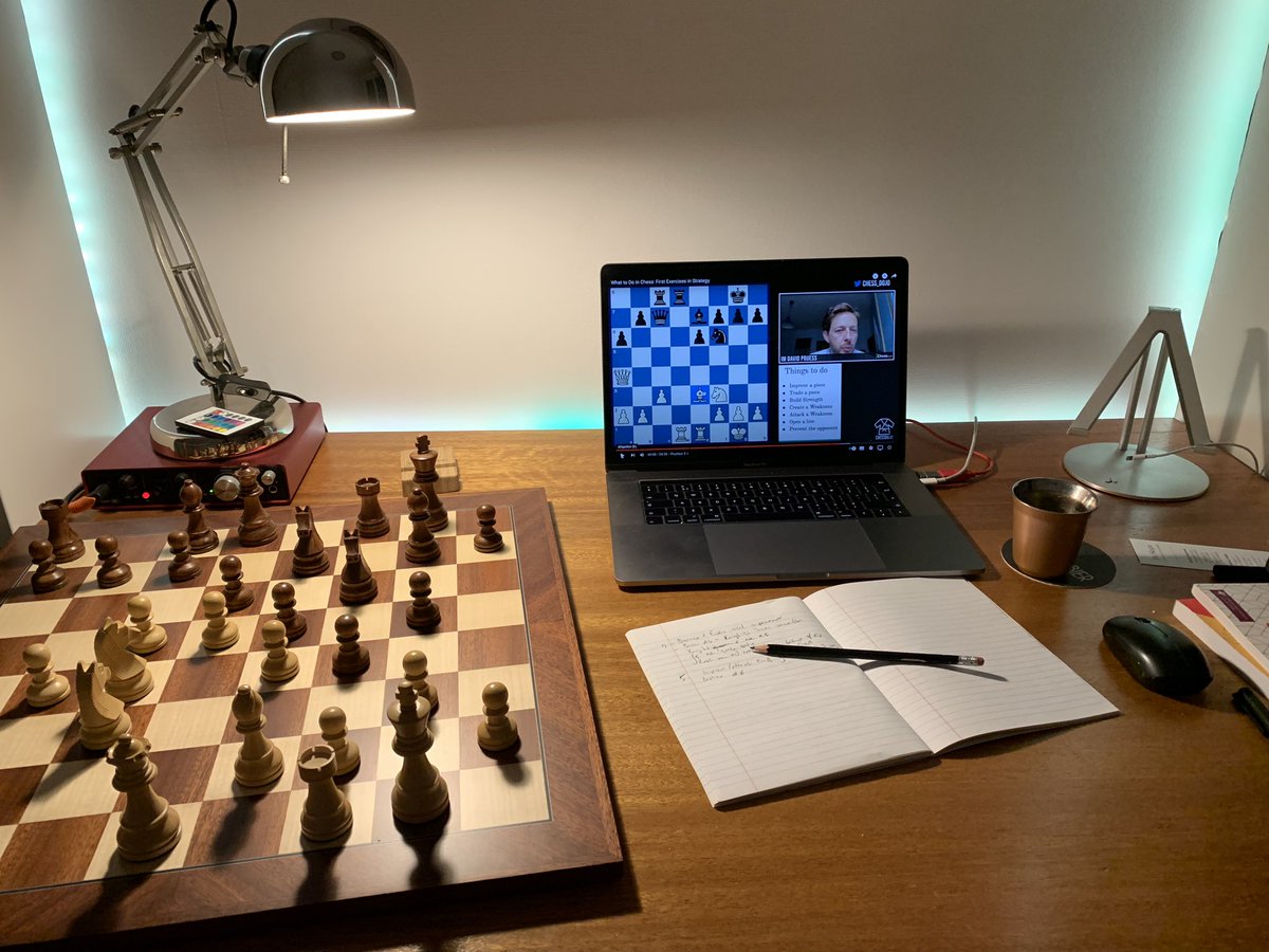 JWPlaysChess's tweet image. Sunday evening. Active learning chess strategy. #chesspunks #chessdojo
