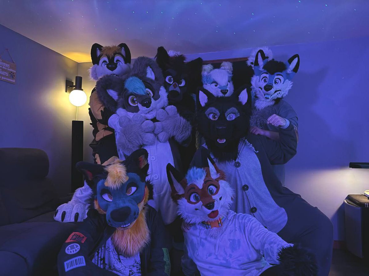 Sometime when i’m struggling i like to look back at pictures like these. Wouldn’t be here if it weren’t for my friends

<a href="/MrAxwolf/">Sherzo</a> 
<a href="/Kyr0TW/">Kyro</a> 
<a href="/SniperWuff/">Snipey 🐺</a> 
<a href="/Rororora111/">Koro</a> 
<a href="/RayLight_Husky/">💙RayLight💙🔜?</a> 
<a href="/ZeoHusky/">Zeo</a> 
<a href="/SebyYoshi/">Seby yoshi</a> 
📸 <a href="/Sky_Mitou/">ѕку</a>
