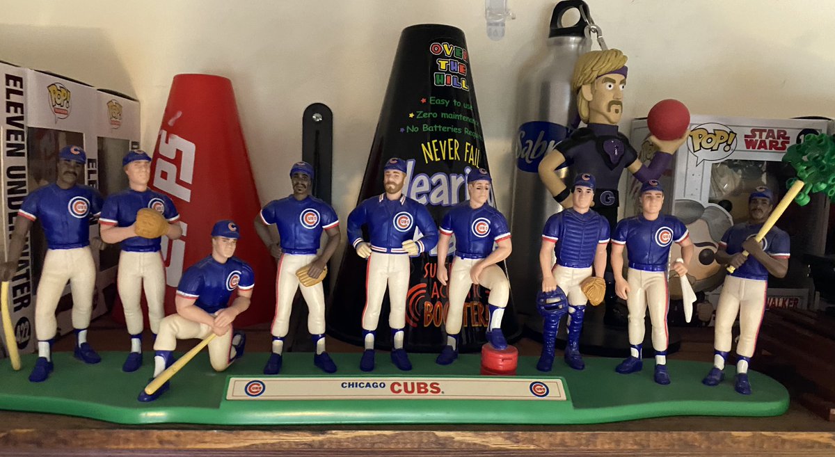 WillchrisHall's tweet photo. @CardPurchaser I’ve had this for a long time. Love my Cubbies!!! https://t.co/OP2jqxdh0r