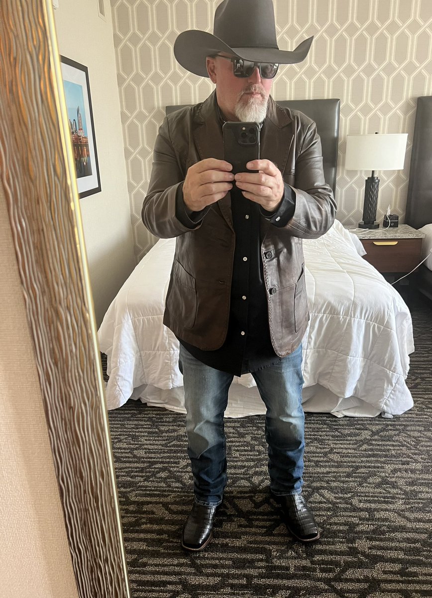 Turdstock is about to kickoff - they’ll be lots of pics. Took my first and last selfie here. lol. Dressing country because it’s Nashville and John freaking Rich … say hi to me.