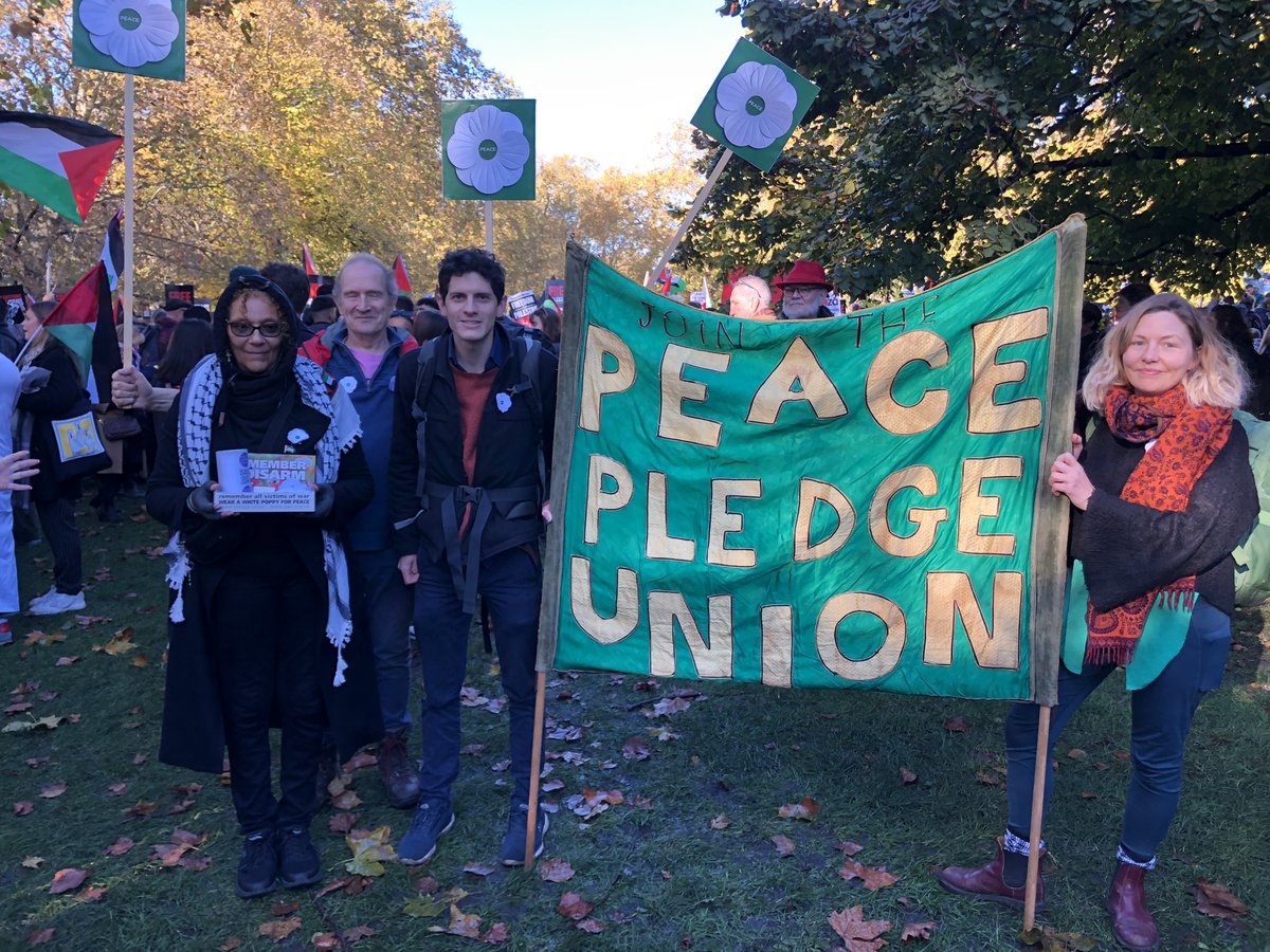 To everyone who wore #WhitePoppies this year, came to a #WhitePoppy ceremony or marched with us for a #Ceasefire on #RemembranceDay- Thank you!! If you haven’t already, please consider joining the PPU & getting involved in our year-round work for peace. ppu.org.uk/join-or-renew-…
