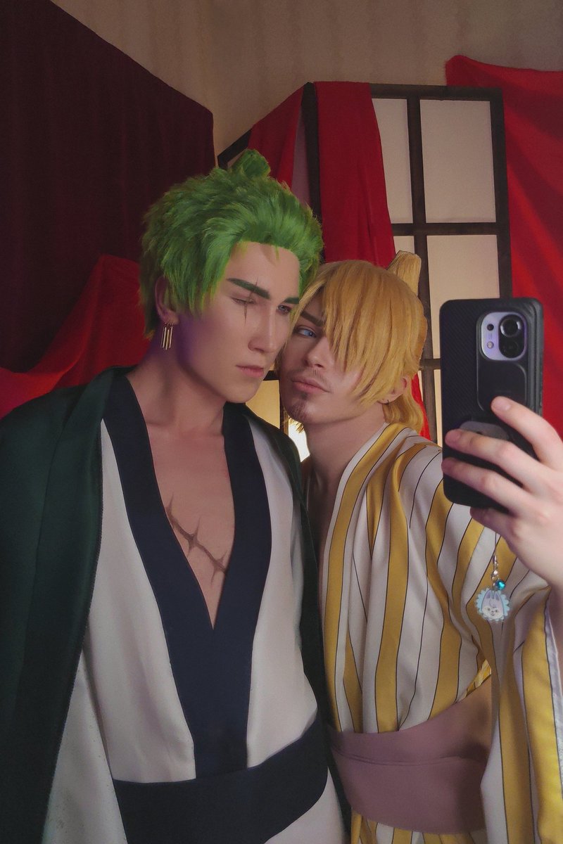 regichdelian's tweet photo. Look here, Marimo 📷 

#zoro #sanji #cosplay #zosan https://t.co/KcqexavYDI