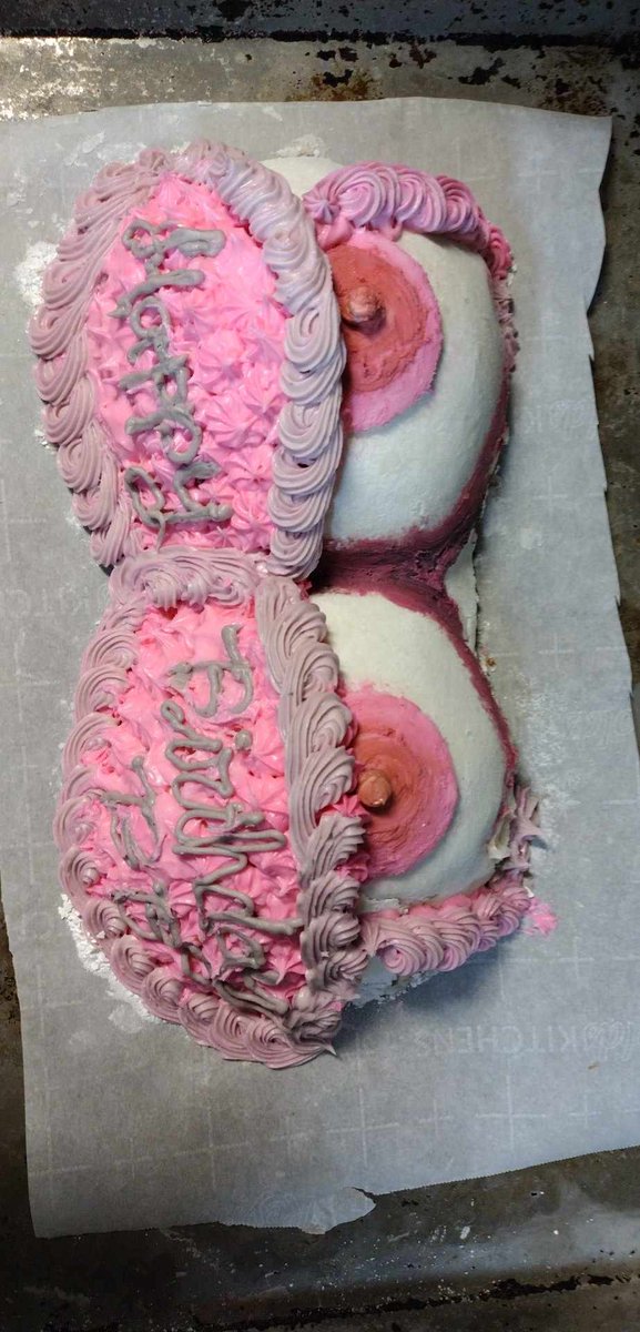 meowzer233's tweet photo. Hubby's birthday cake! https://t.co/bshECLGOsd