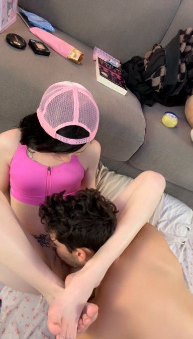 Would this be ur reaction to finding out I have a little.. extra? 🥺👉👈 https://t.co/yN96de9Lqb<a href="/tag/phawards2024"class="tags"><span>#phawards2024</span></a>