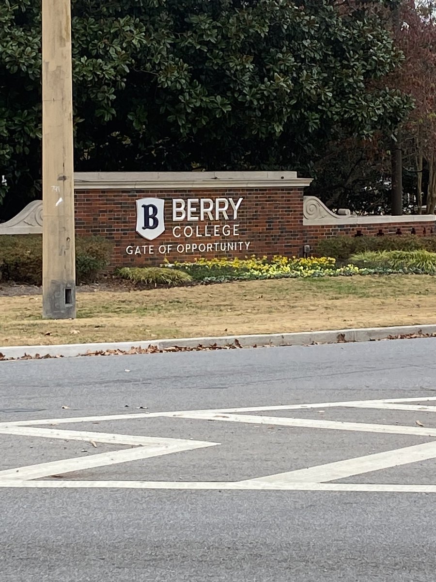 LucasSt84's tweet photo. Just visited the beautiful campus of berry @BerryMLax @berrycollege https://t.co/ZgJADBxExT