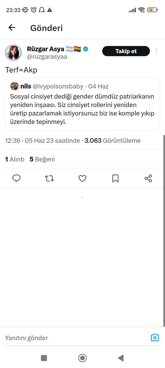 @ozgurvemutluyuz @Fistiklicezerye Jk rowlinge umarım hapishanede icabına bakarlar demesi de var şu asagidakilerin dışında.Yukaridaki mesajlaşma dışında genel olarak kendisine haksızlık ettiğimizi düşünüyormuşsunuz gibi bir his aldım. Burda kimse kendine durup durduk yere bilenmedi biraz da kendi üslubunun sonucu