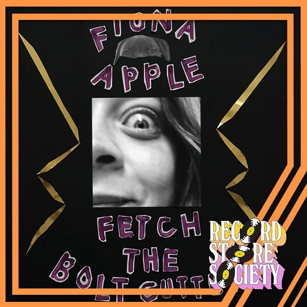 rsspod's tweet image. New Episode Alert! Multi-instrumentalist and music producer, @thisisnavigateur stops by to chat best comeback albums! What’s your fave? instagr.am/p/Czj0C3BuiYy/