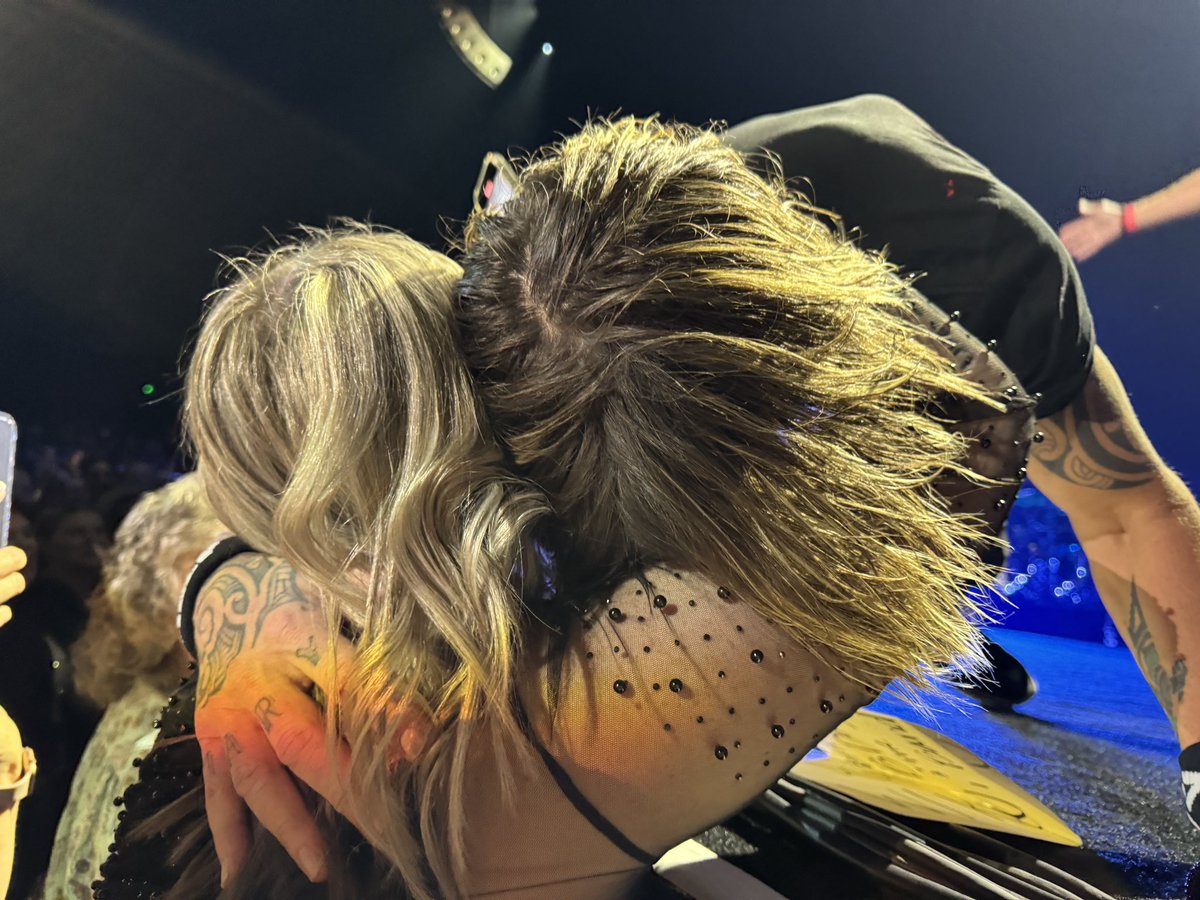 Heather Nichole ✨ tweet media